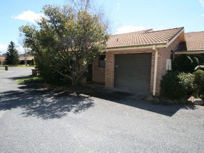 9 / 9 Amangu Close, Orange