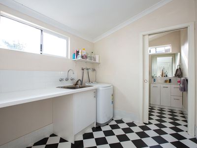 16 Galyung Road, Carey Park