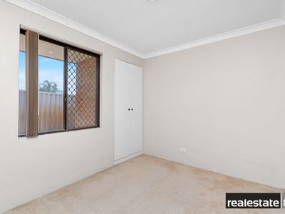 9 Bolderwood Drive, South Lake
