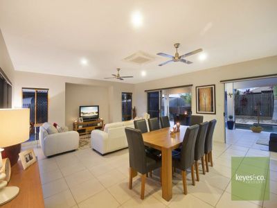 39 Waterlily Circuit, Douglas