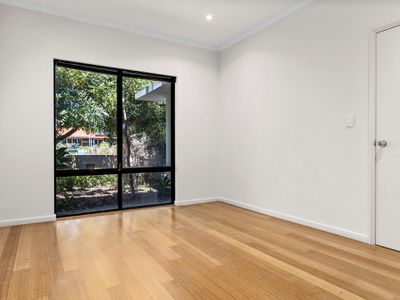 27 Hurlingham Road, South Perth