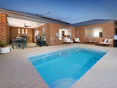 23 PEMBROKE CRESCENT, Wodonga