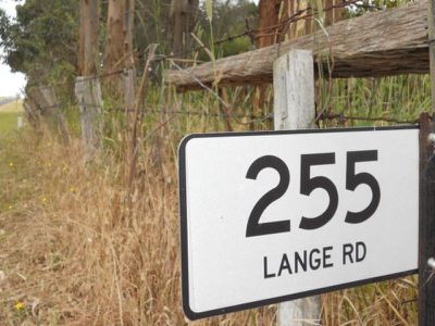 255 Lange Road, Yahl