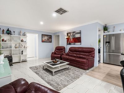 33 Roseheath Boulevard, Kiara