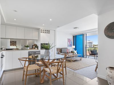 1401 / 438 Marine Parade, Biggera Waters