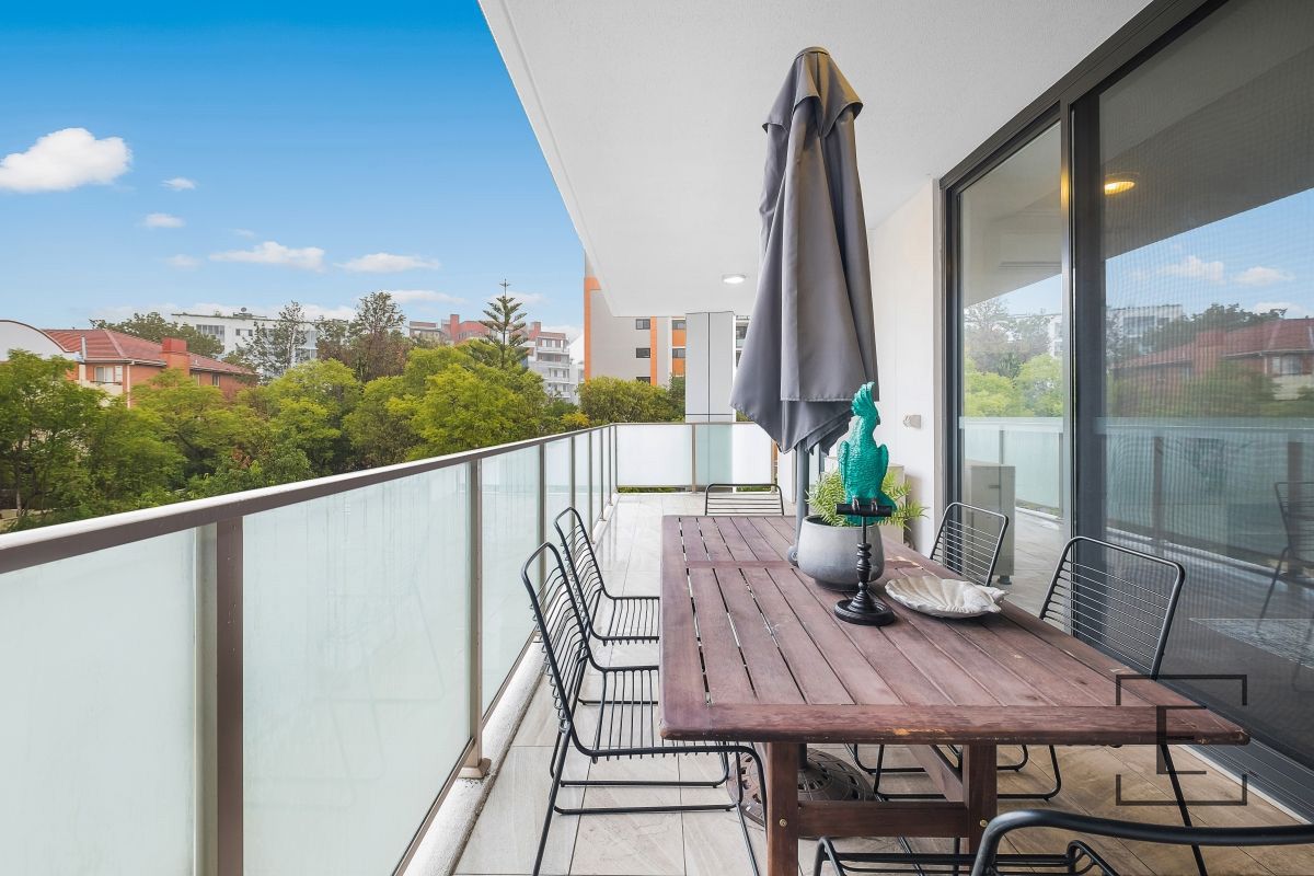 807 / 4 Smallwood Avenue, Homebush