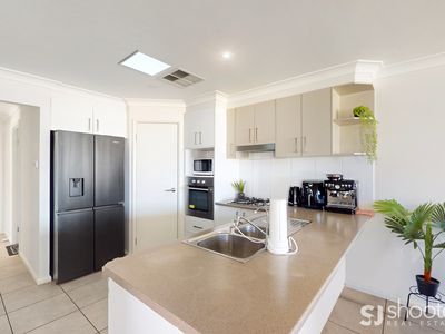 35A Champagne Drive, Dubbo