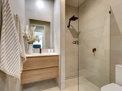 19E Sutton Avenue, Seacombe Gardens