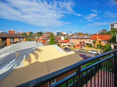 4 / 18 Hercules Street, Wollongong