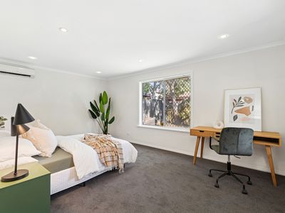 8 Grantley Avenue, Daw Park