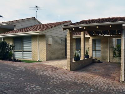 2/73-75 Weaponess Road, Scarborough
