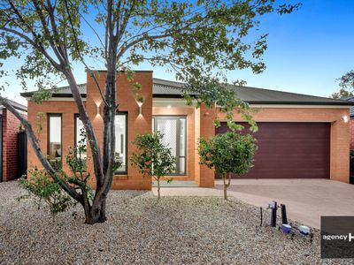 4 Lusitano Way, Clyde North
