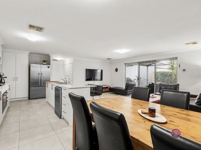 34b Moonlight Court, Huntingdale