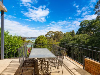 11 Hillcrest Avenue, North Narooma
