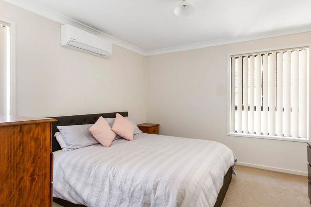 2 / 74 Karalta Road, Erina