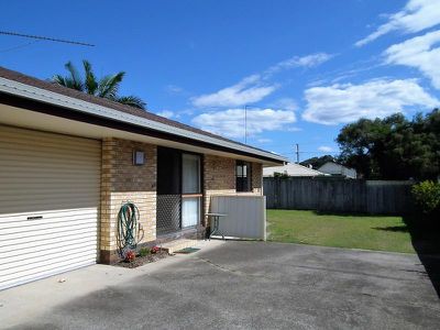 2 / 35 Riviera Avenue, Tweed Heads West