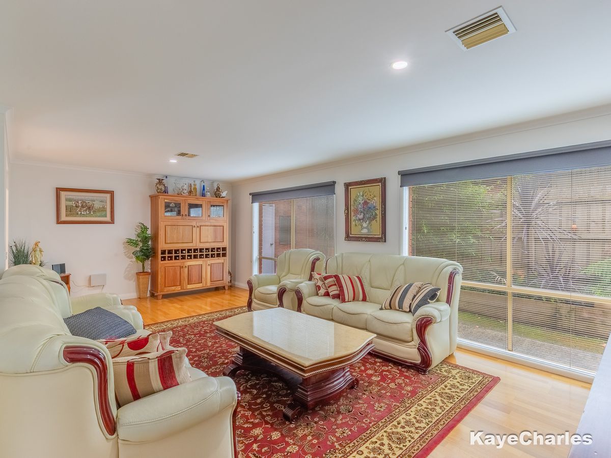 16 Highton Court, Beaconsfield