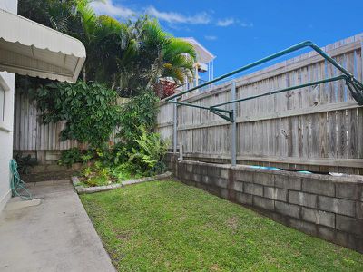 1 / 2 Pettigrew Street, Mooloolaba