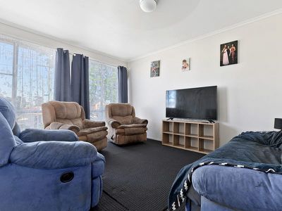 34 Sinclair Cres, Seymour