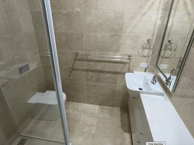 145 Barnes Boulevard, Horsham