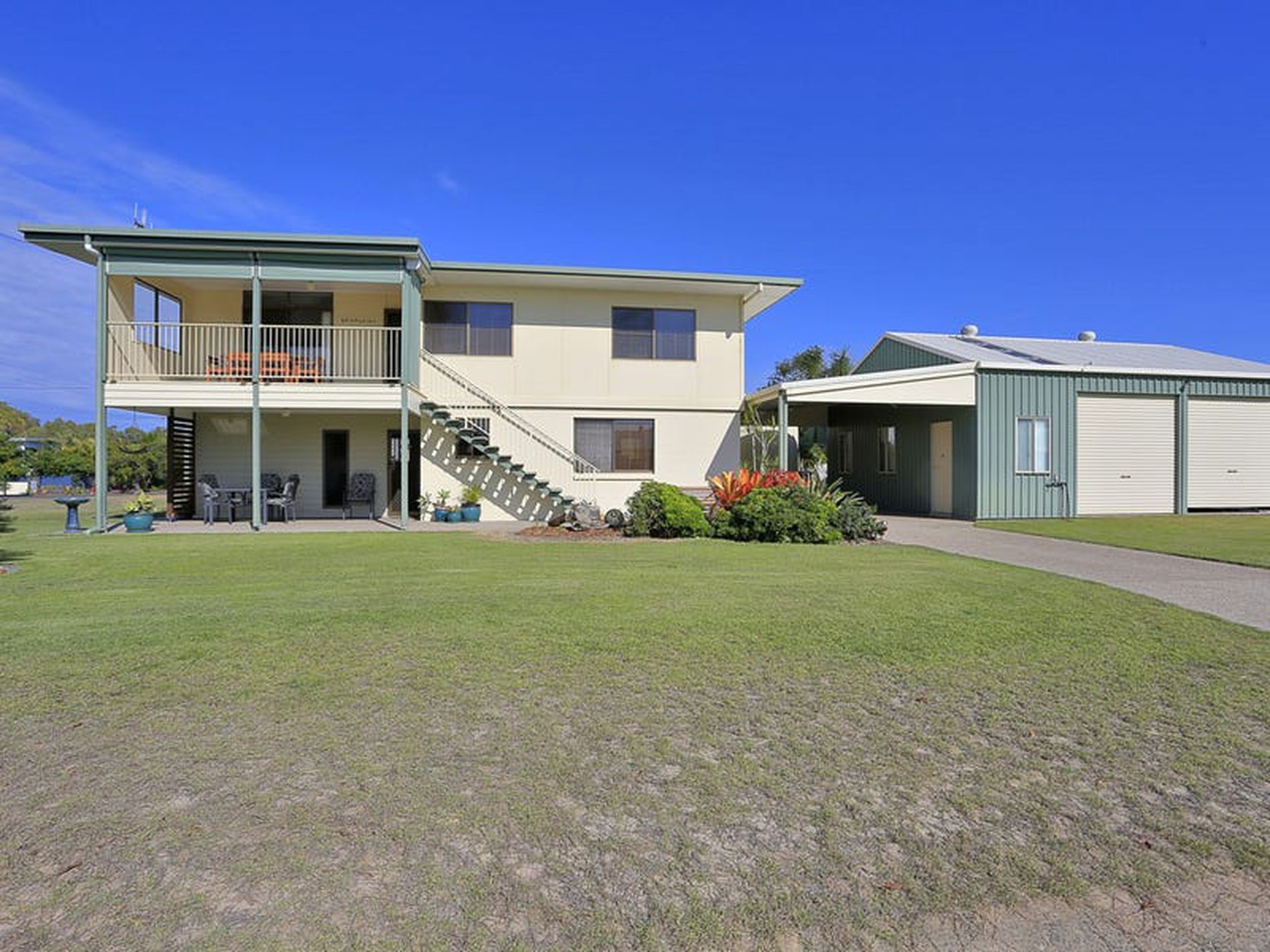 9 Fifth Avenue, Woodgate