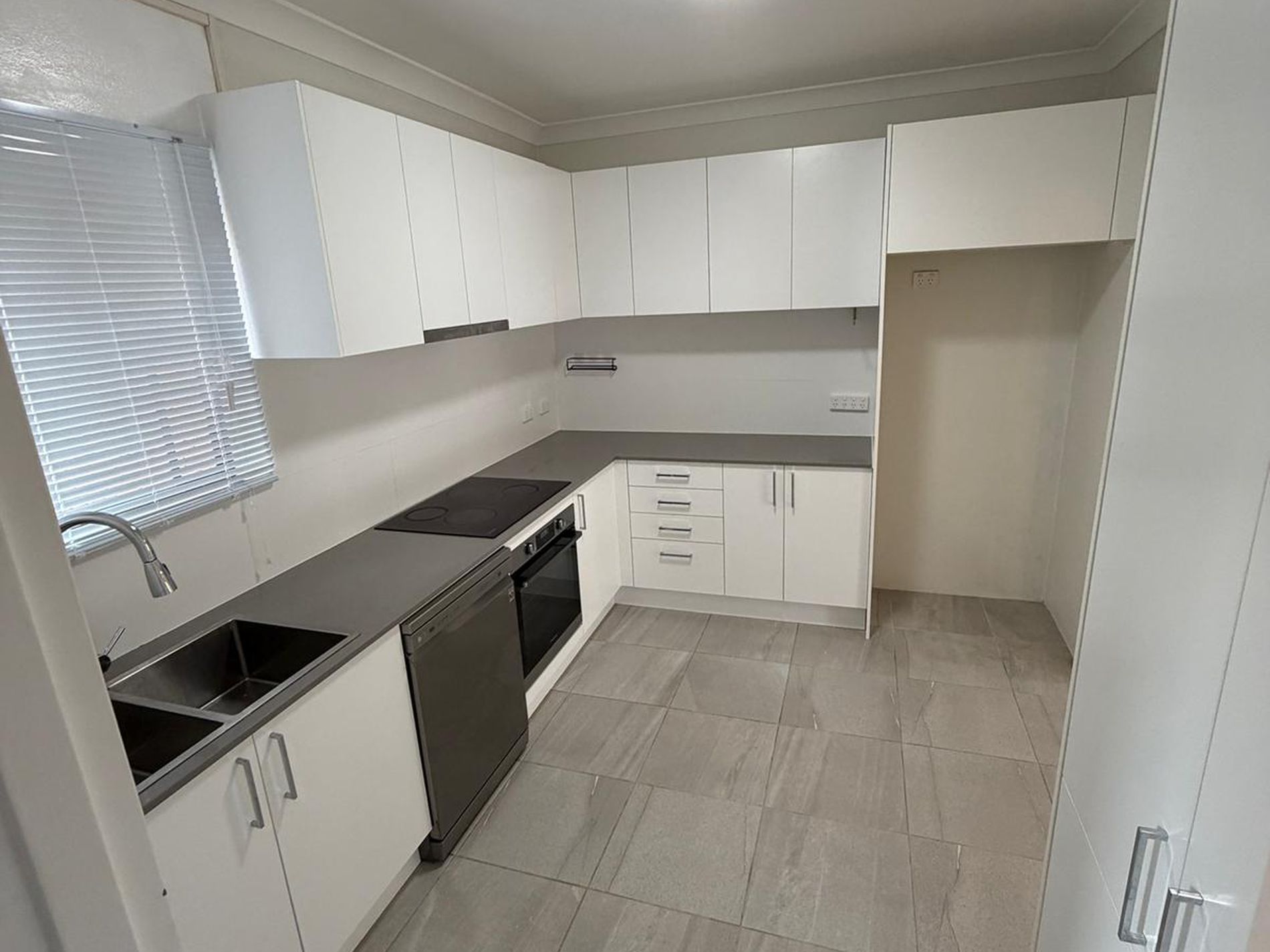 11 / 33 Queens Road, Westmead