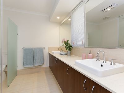 3 Wolfson Way, Piara Waters