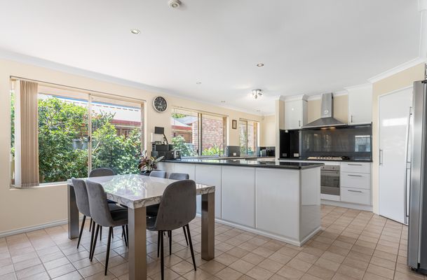 7 Eastney Court, Jandakot