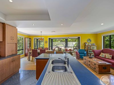 18 Flinders Way, Ocean Shores