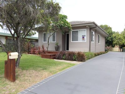 27 West Street, Forster