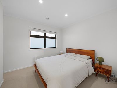 15 Pamir Circuit, Clyde North