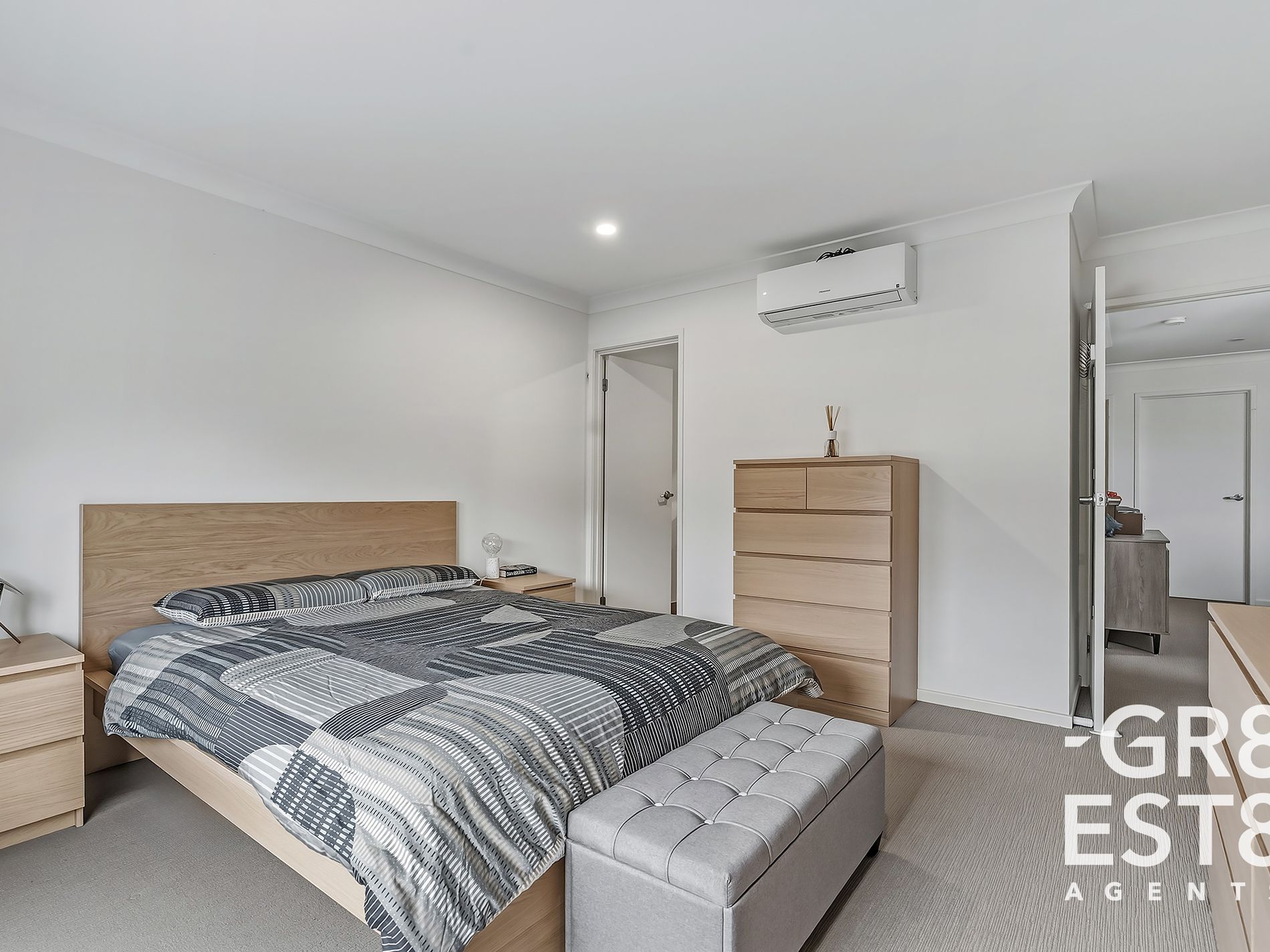 2 Nebula Lane, Cranbourne East