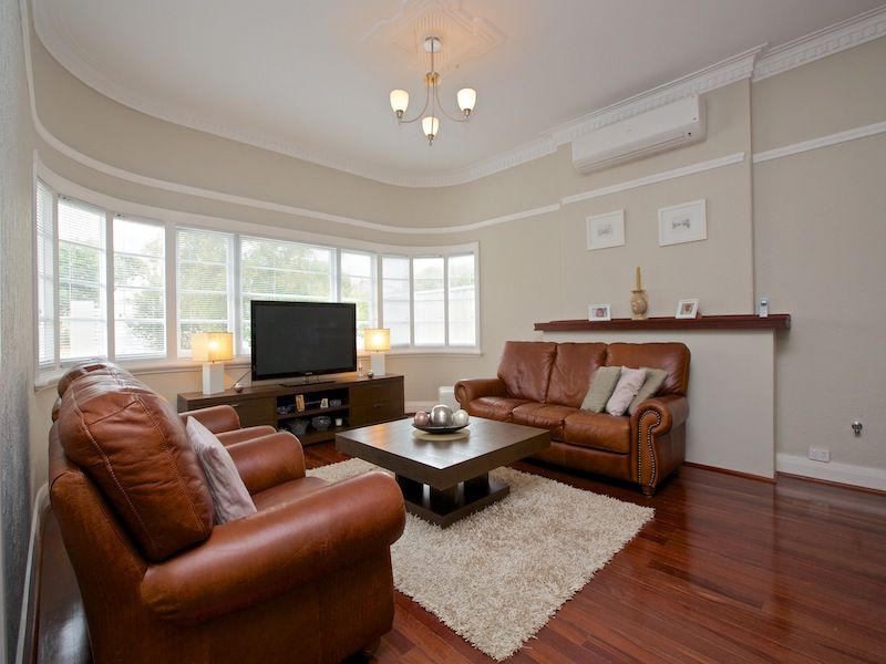 242 St Brigids Terrace, Doubleview