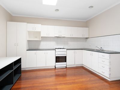 18 Collins Street, Piccadilly