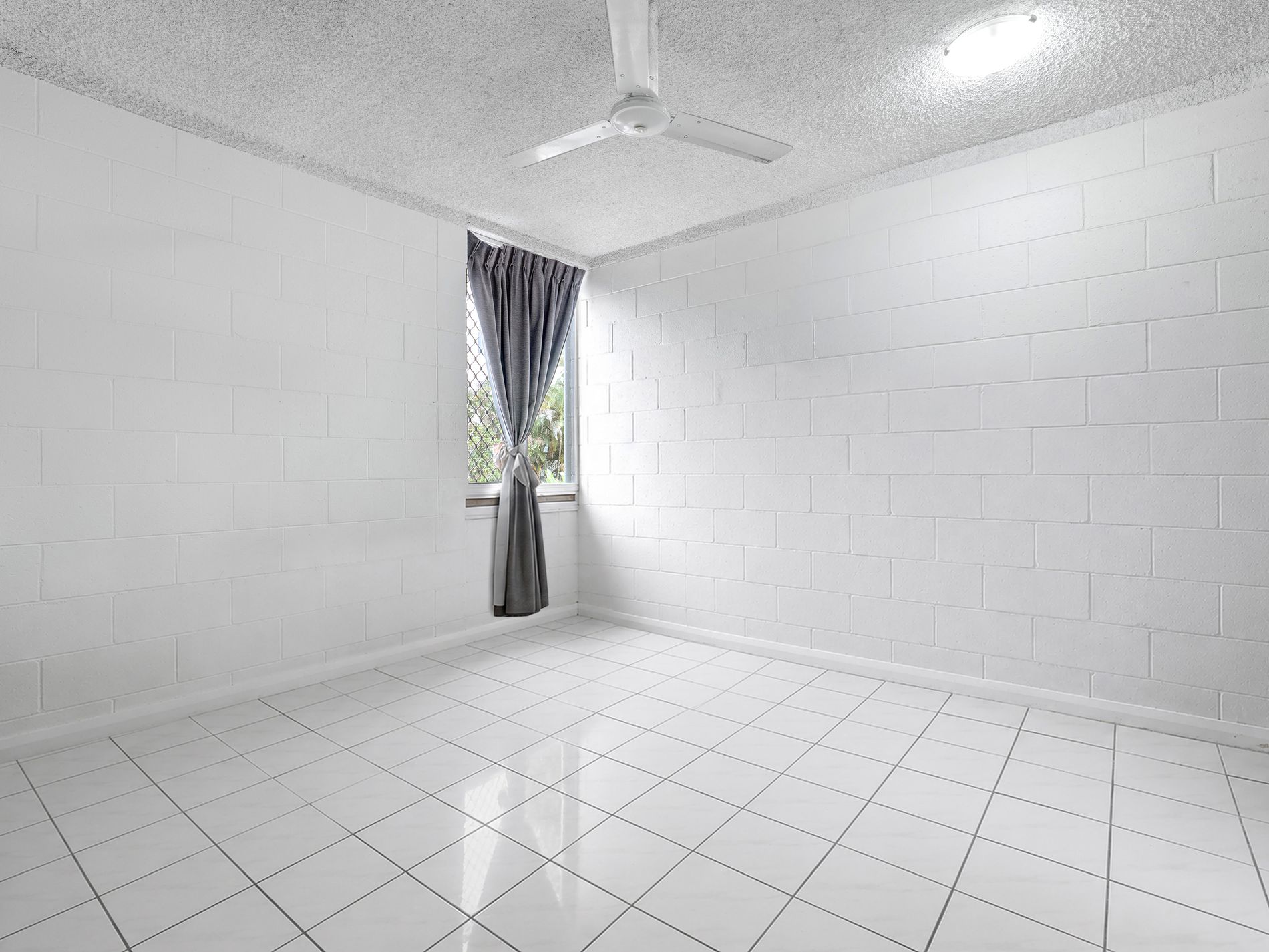 17/186 Lake St, Cairns North