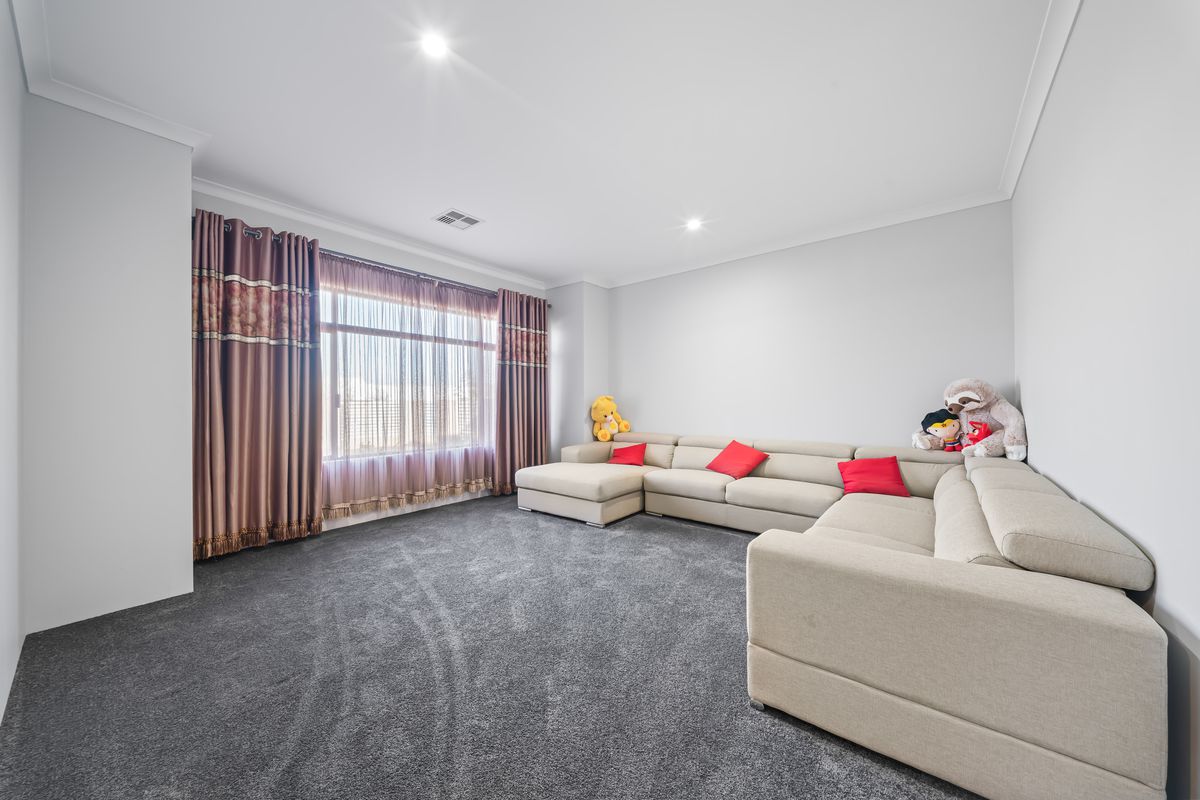 13 Eucalyptus Drive, Hammond Park