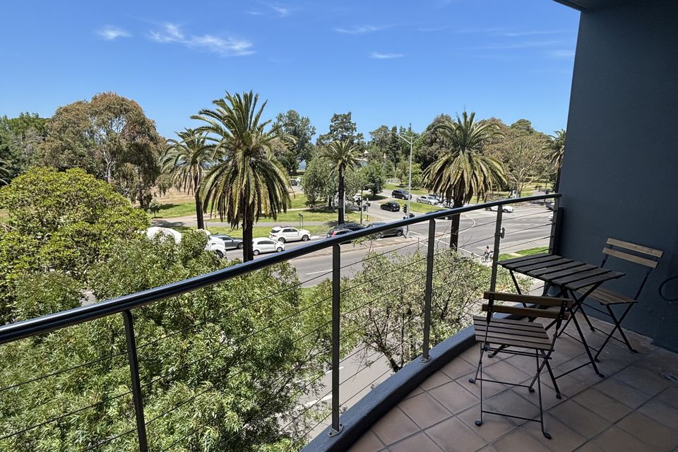 8 / 184 Albert Road, South Melbourne