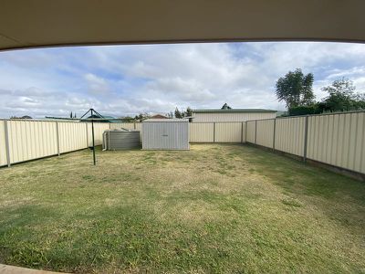 2 / 5 David Place, Kingaroy