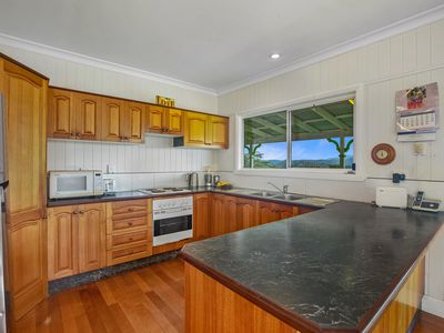 101 Sister Tree Creek Road, Kin Kin