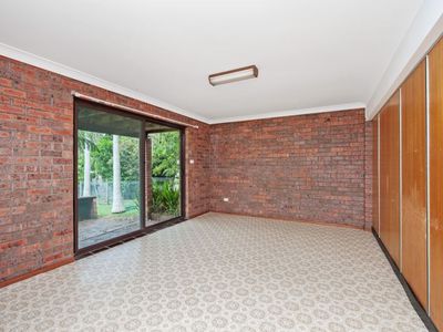 11 Kings Point Drive, Kings Point