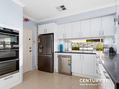 21 Pomera Drive, Byford