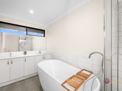 10 Westmeath Loop, Southern River