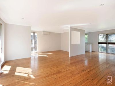 4 Clifford Avenue, Cooranbong