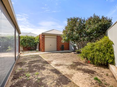 2 PENDRAGON LANE, Baldivis