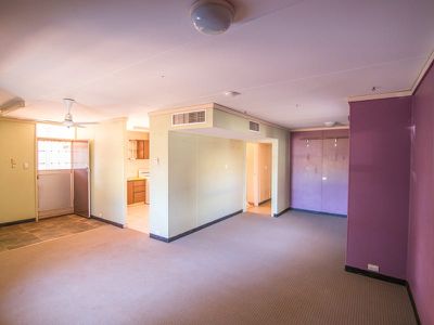 11 Boorthanna Crescent, Newman