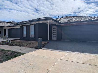 18 Singleton Circuit, Armstrong Creek