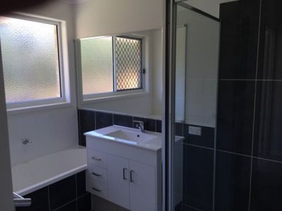 8 Lorberg Court, Branyan