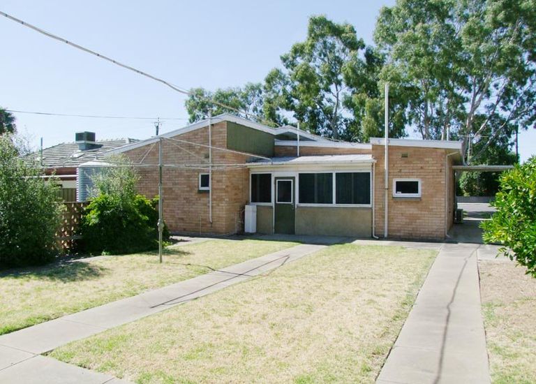309 Oaklands Road, Marion