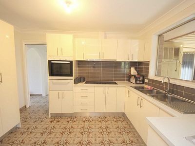 14 Cumberland Avenue, Georges Hall