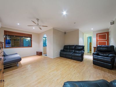17 Loughrea St, Tingalpa